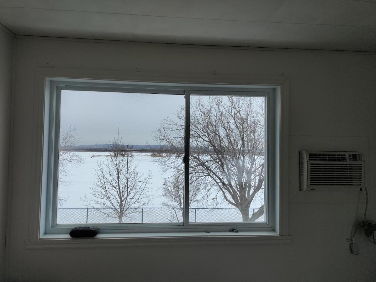 Motel Sainte Catherine Luaran gambar