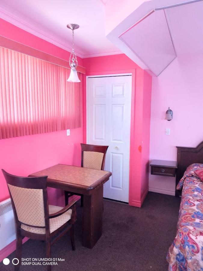 Motel Sainte Catherine Luaran gambar